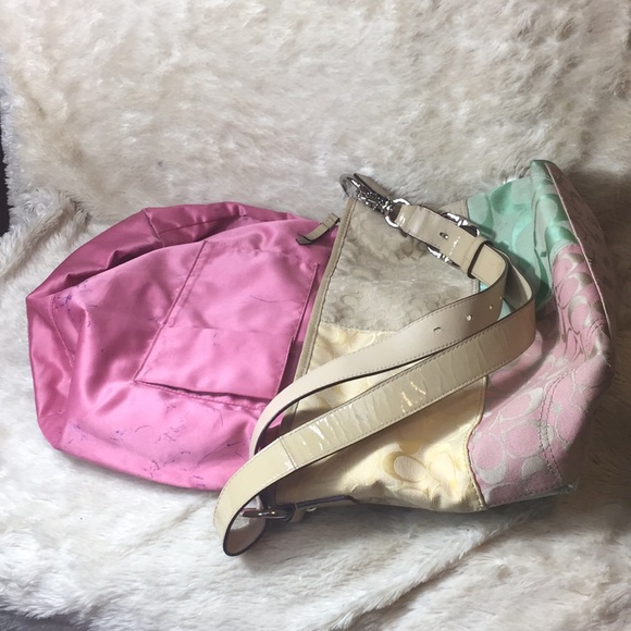 ⬇️Coach Signature pastel Patchwork Shoulder Bag - Picture 8 of 8